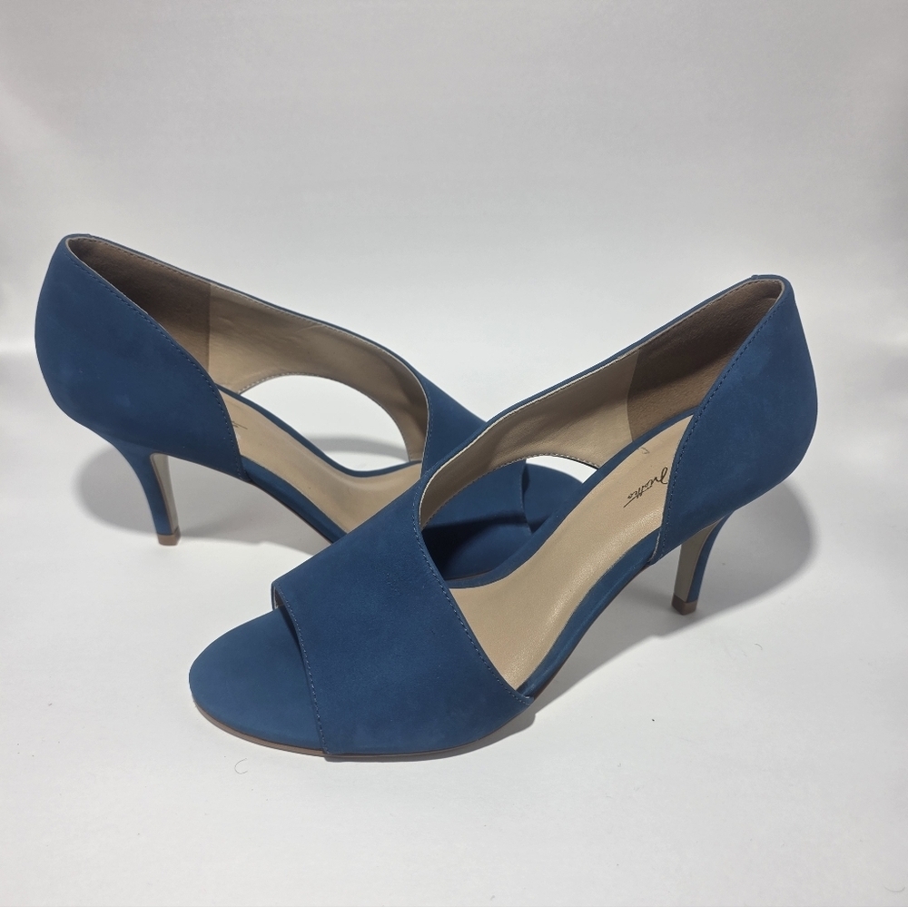 Elegant Blue Women's Shoes - Picture 7 of 10